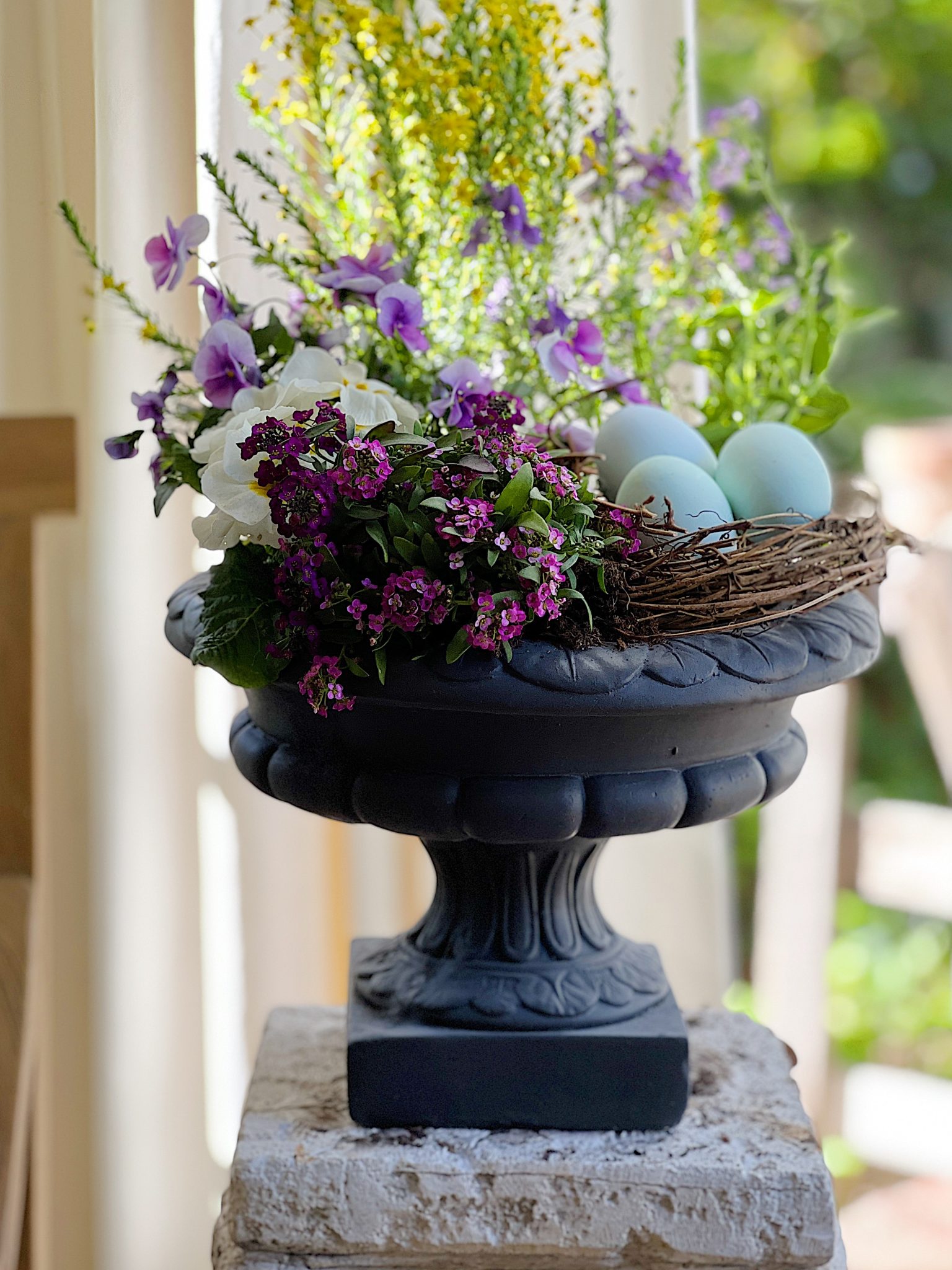 Outdoor Easter Decorations Planter