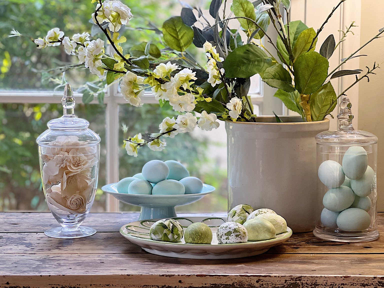 The Most Obvious Easter Decorations No One Uses.