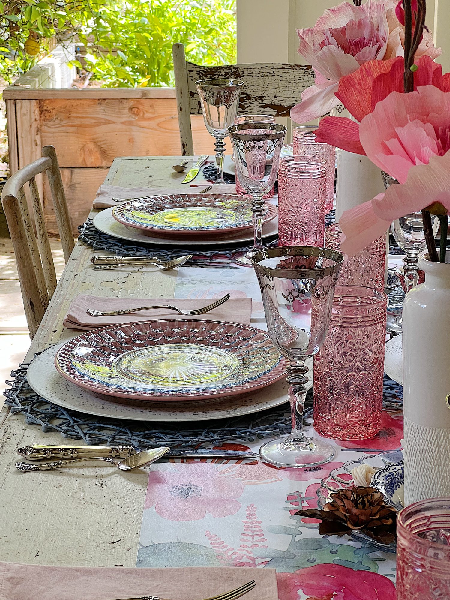 Easy Spring Wallpaper Table Runner
