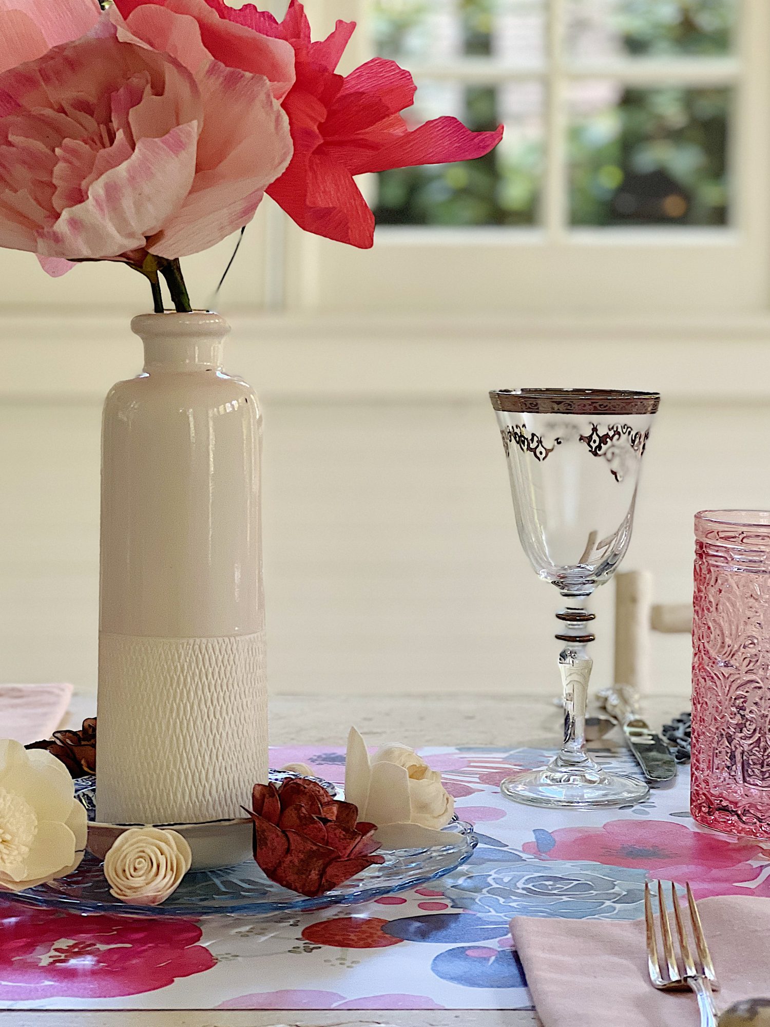 Easy Spring Wallpaper Table Runner