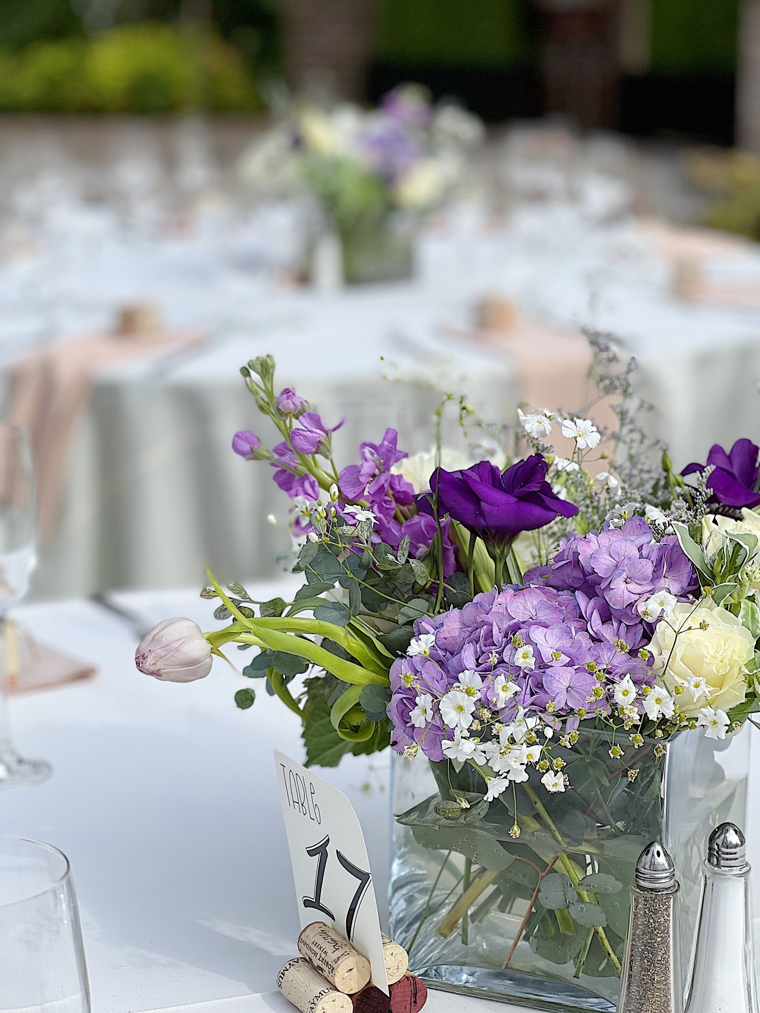 How to Make Affordable Summer Wedding Flowers