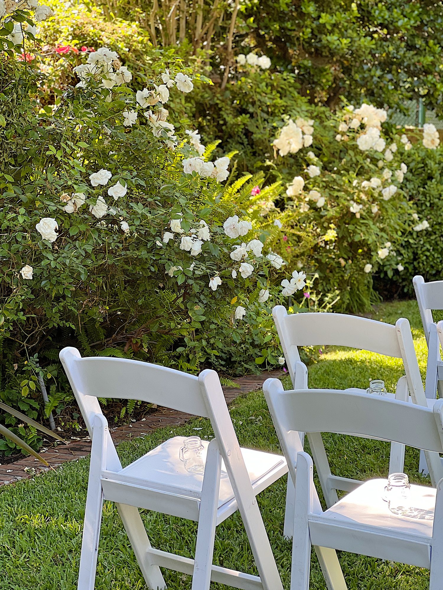 How to Plan a Wedding Backyard Party