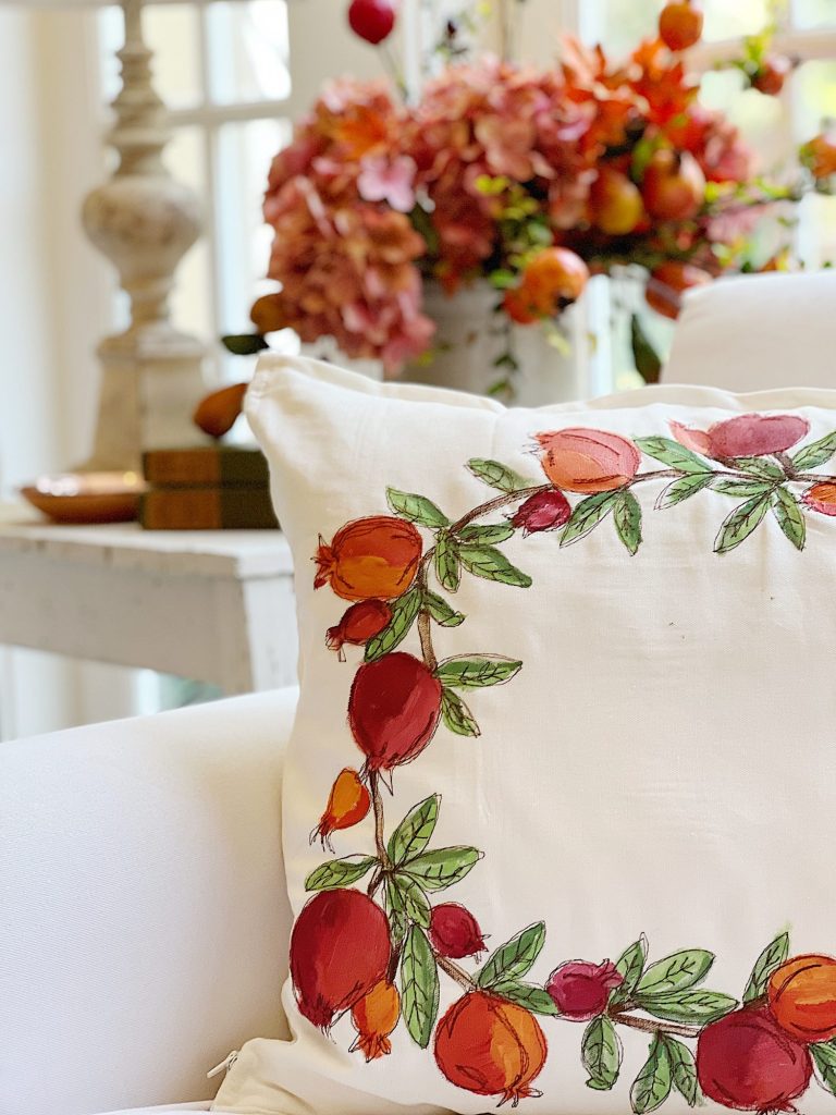 The Cutest Fall Pillow Covers DIY.