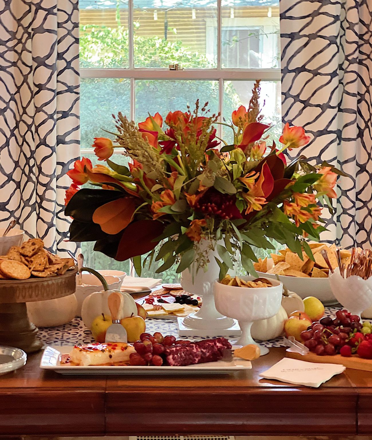 Fall Table Centerpiece for a Gathering