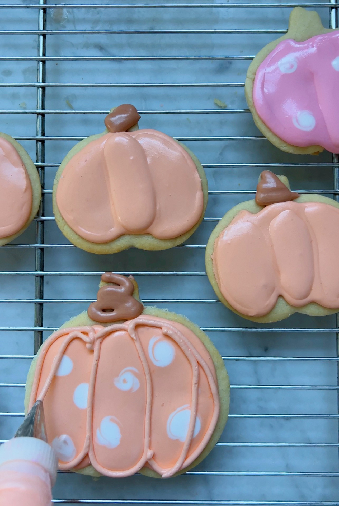 How to Decorate Halloween Sugar Cookies
