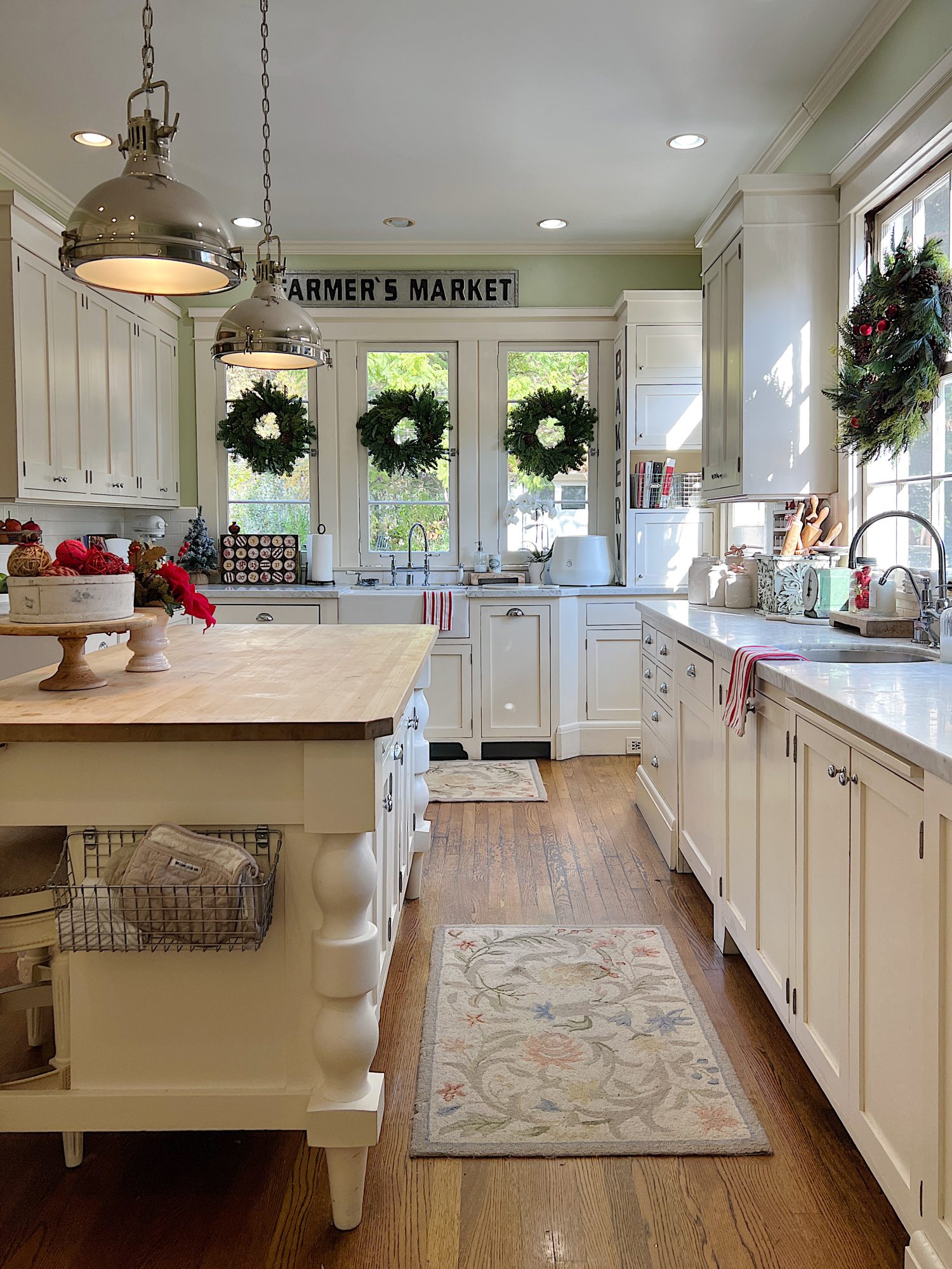 Christmas Kitchen Decor