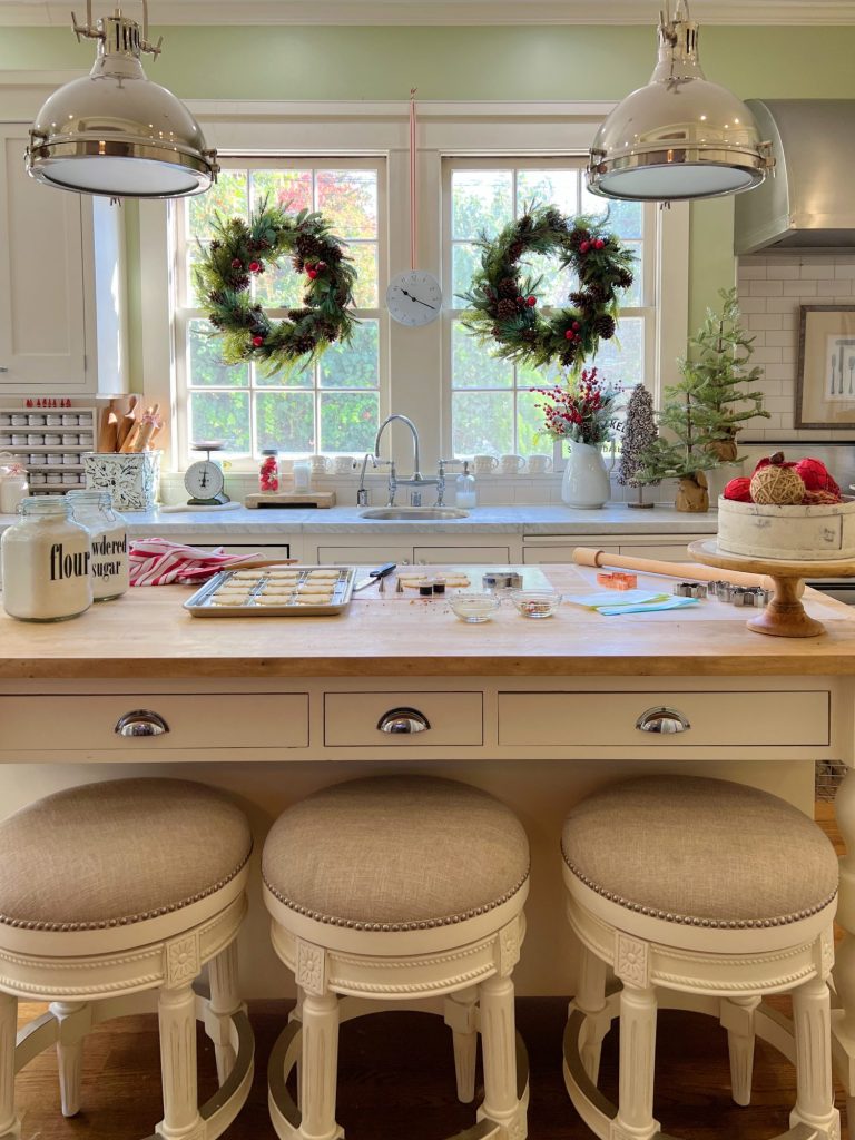 Old and New Christmas Kitchen Decor