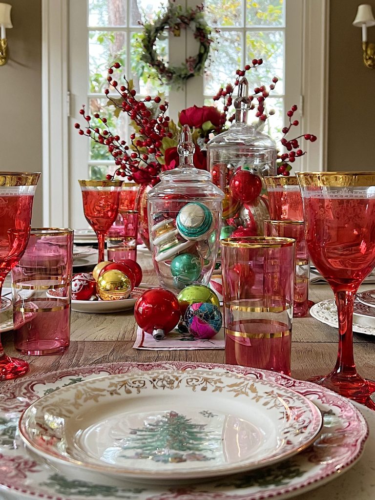 A Colorful Christmas Dining Room