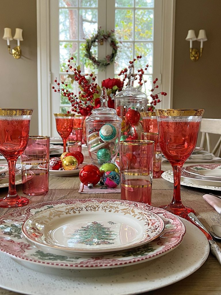 A Fun and Colorful Christmas Dining Room