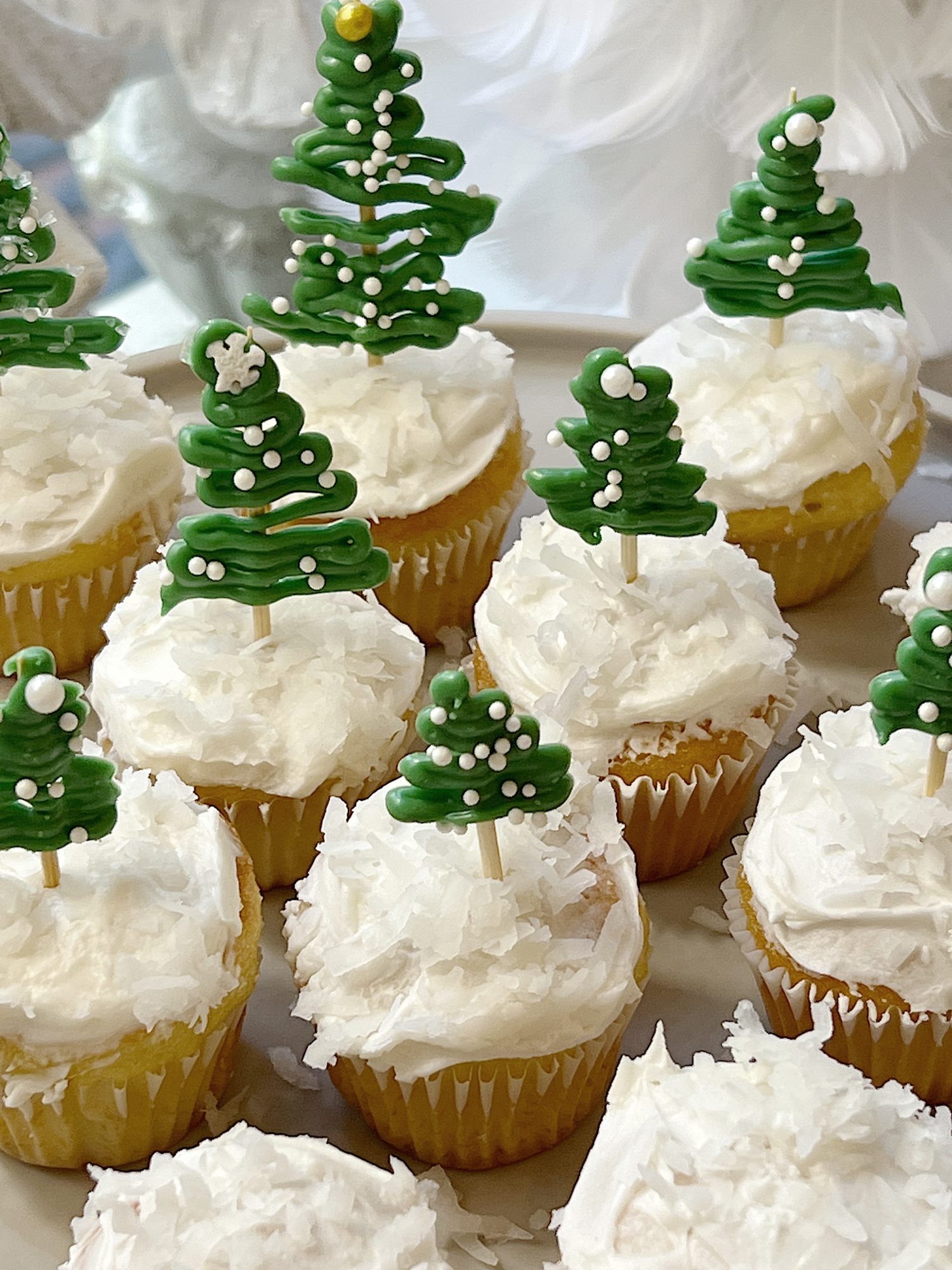 Last Minute Christmas Tree Cupcakes