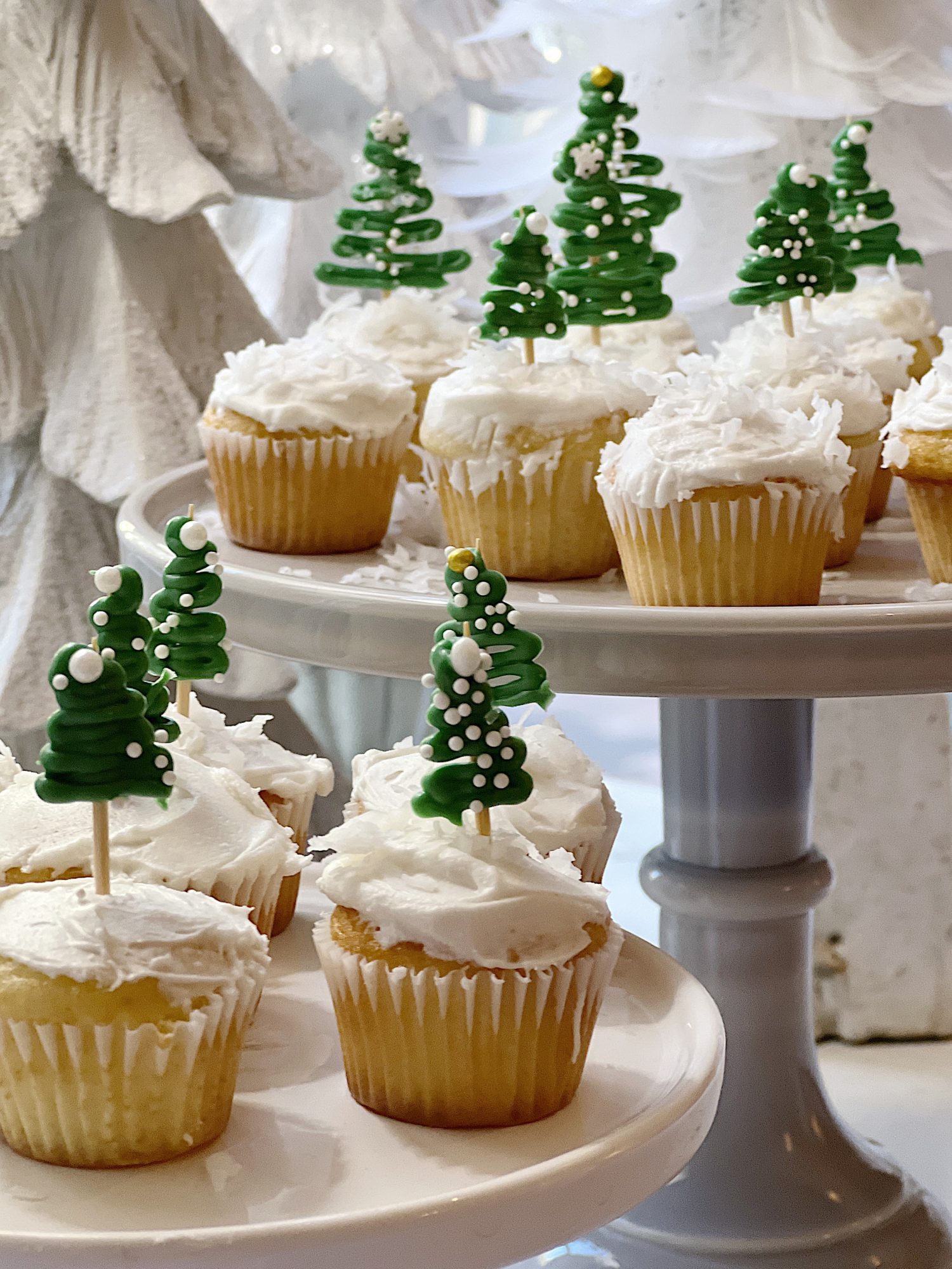 Last Minute Christmas Tree Cupcakes