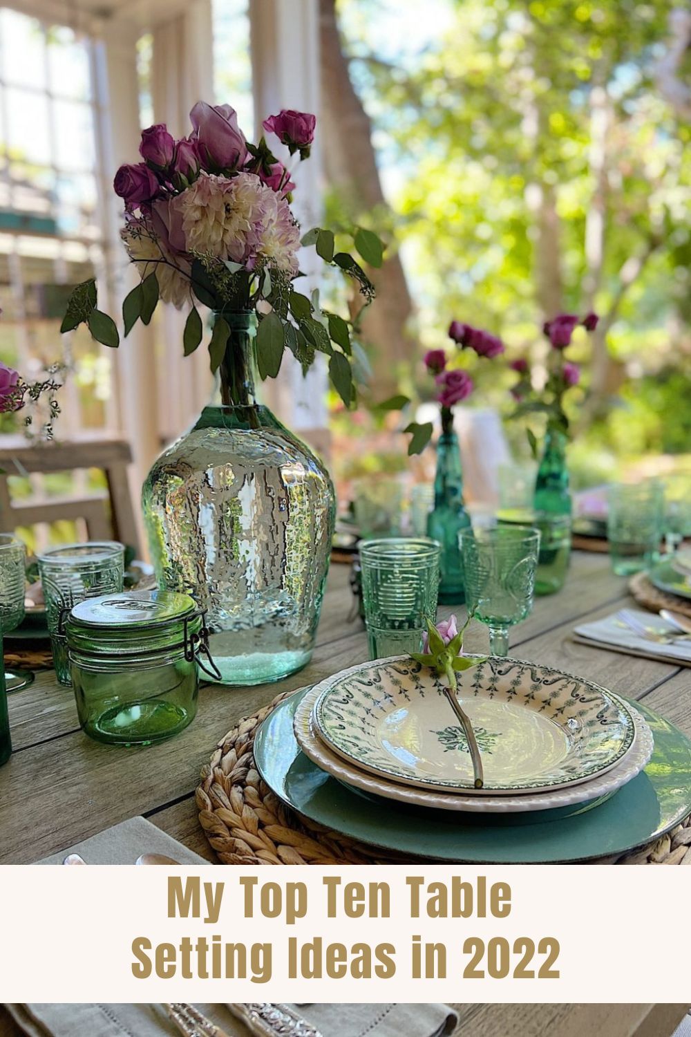 Today's top ten list is a "free for all" which means we get to pick our own top ten topics. I selected my favorite top ten table-setting ideas because I love to set tables!