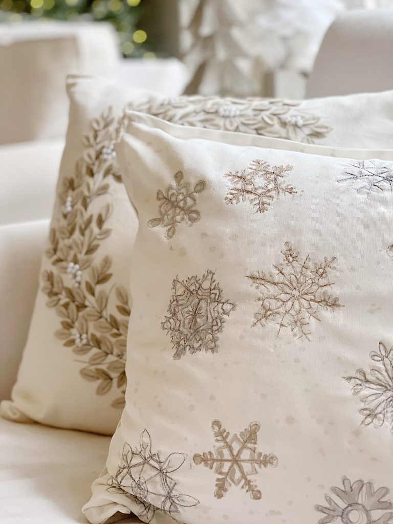 Snowflake Christmas Pillow DIY