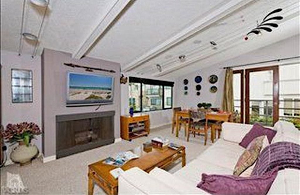 beach house interior real estate listing photos