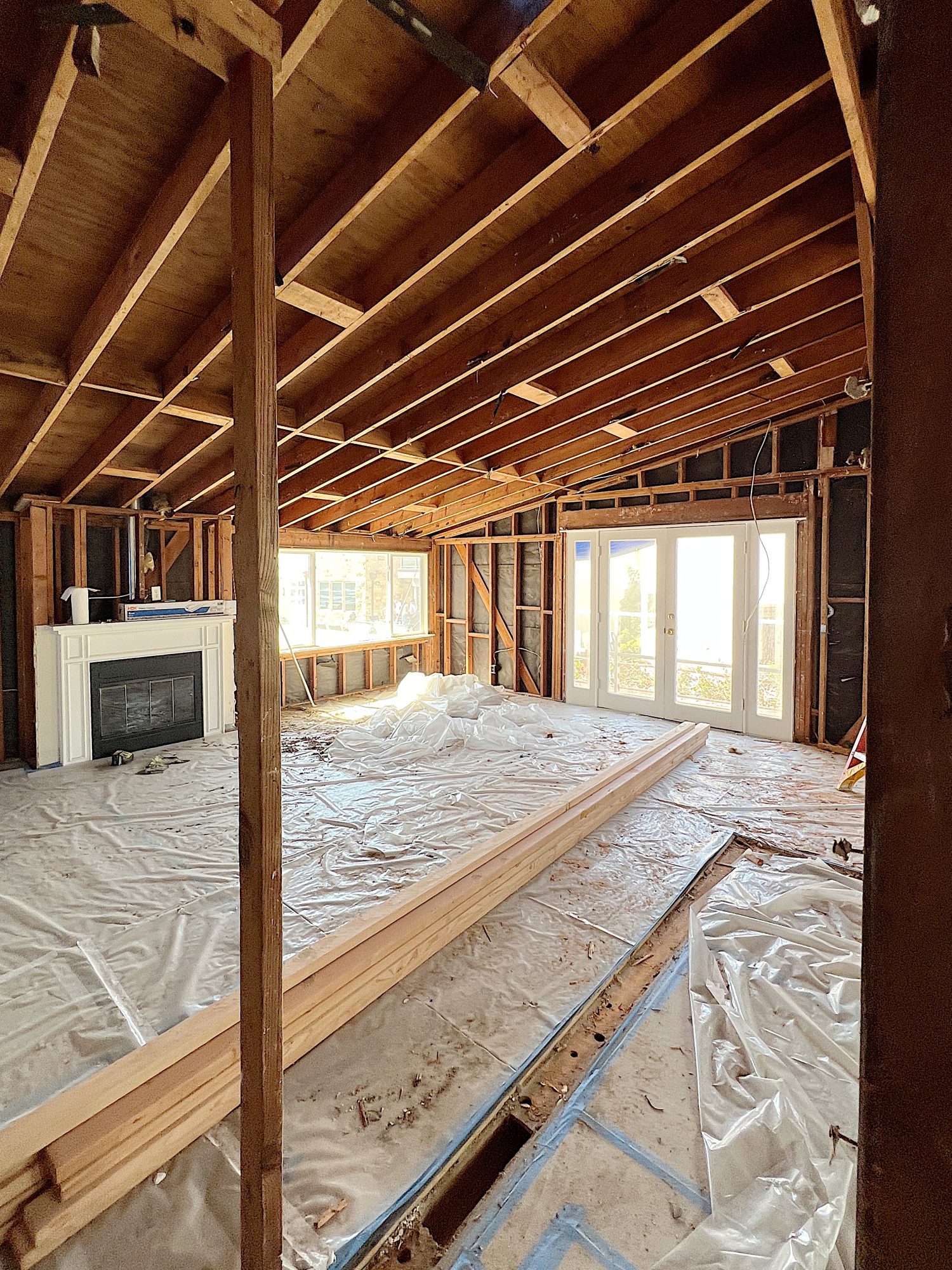 beach house family room under construction