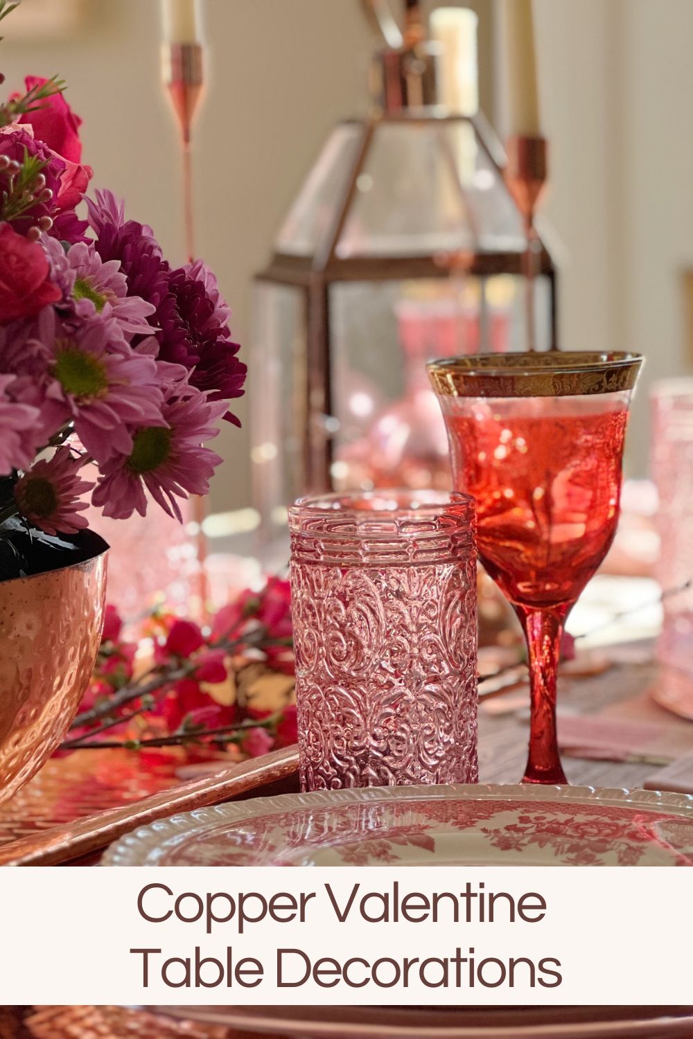 Pink and copper Valentine table decorations, whether for a dinner party or a romantic dinner for two, are spectacularly beautiful.  