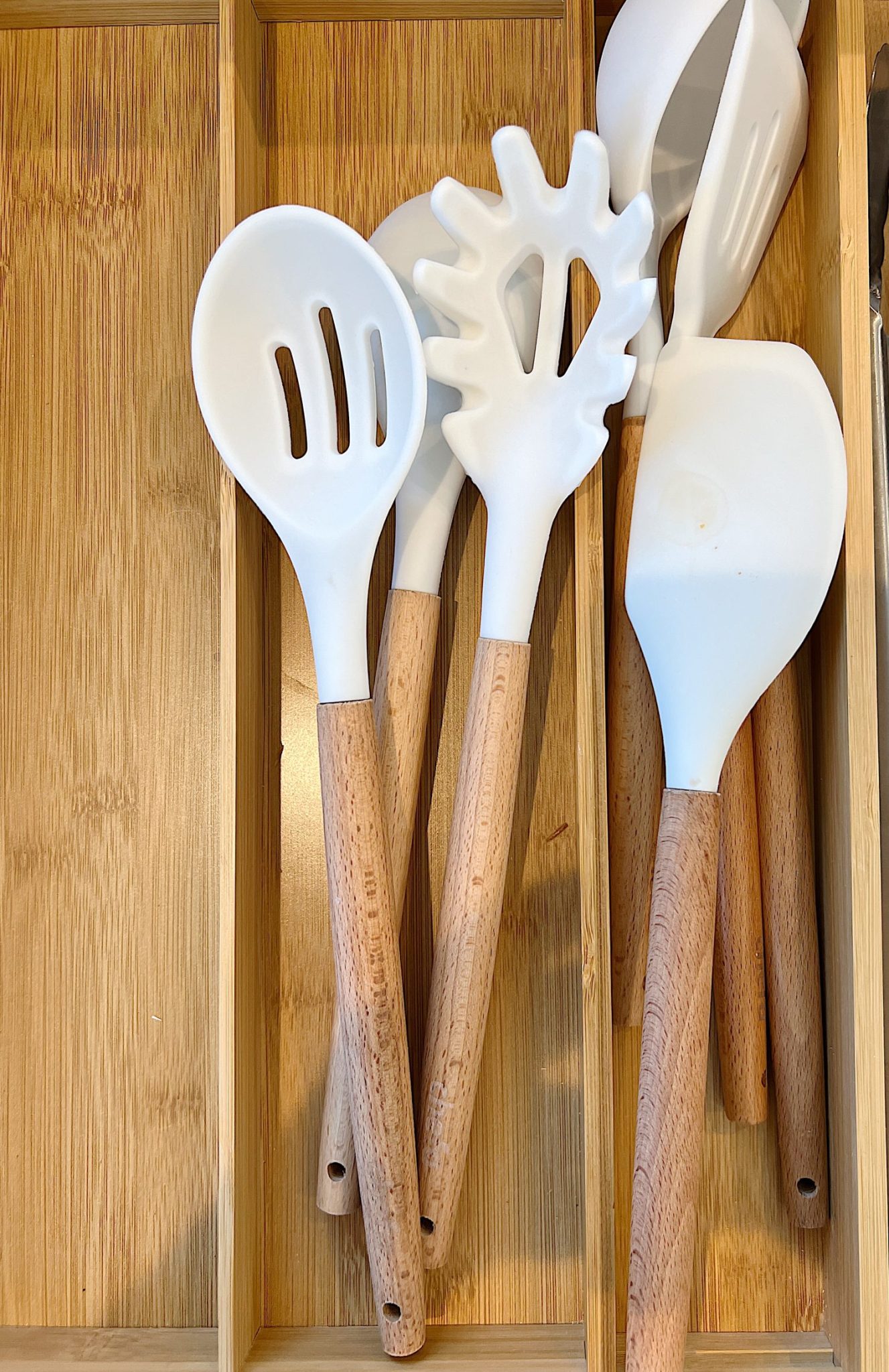 wooden handles plastic utensils