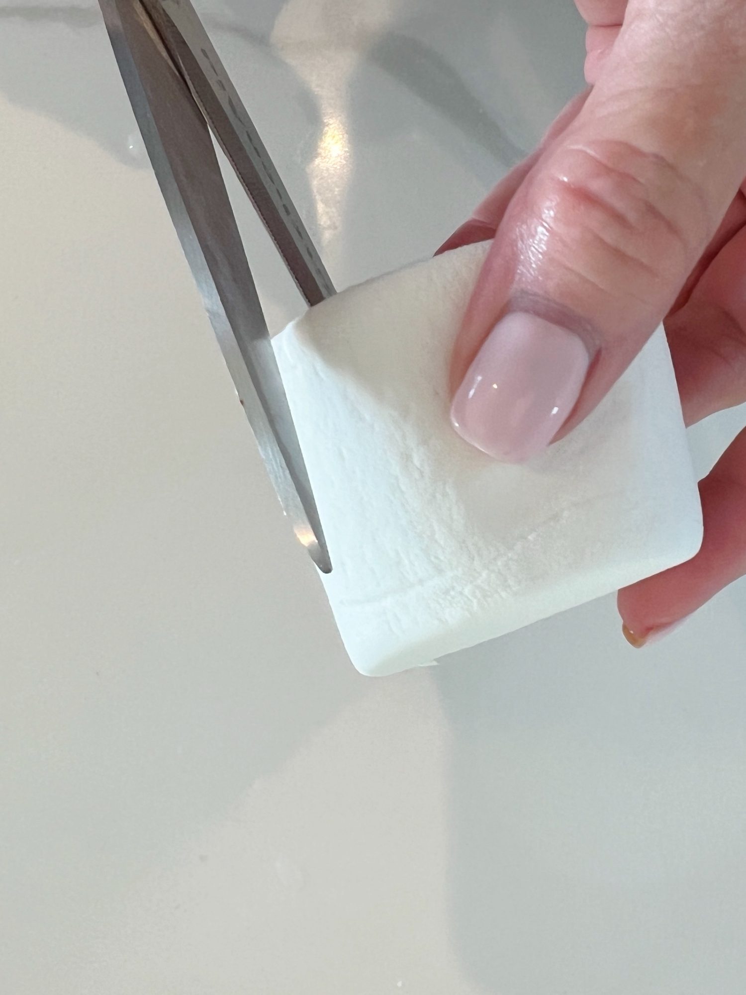 How to cut a marshmallow in to a flower
