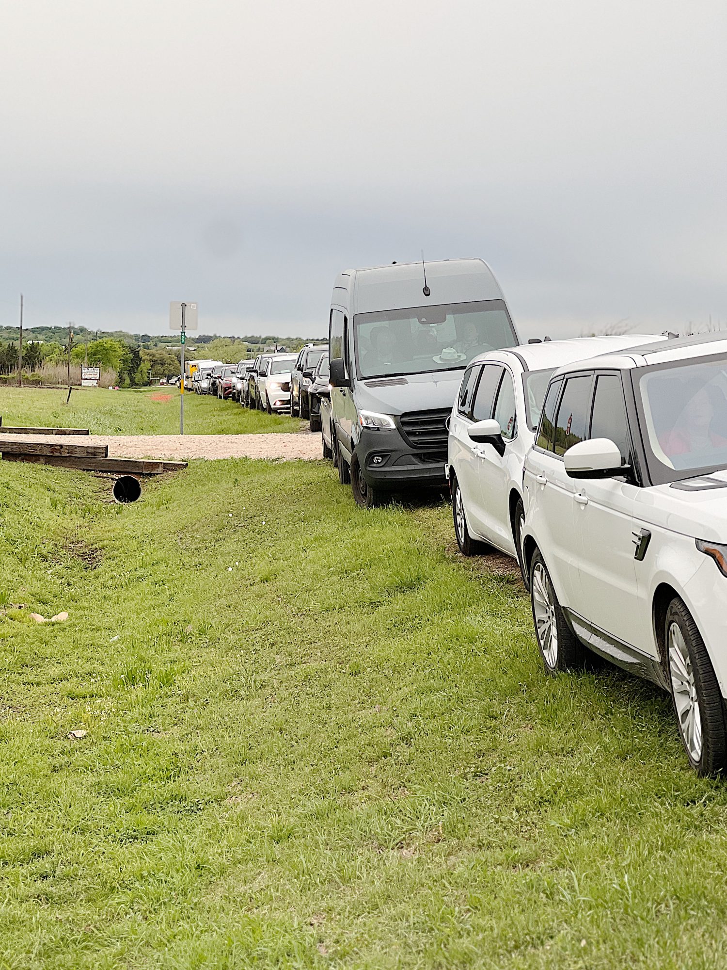 The line of cars waiting to get into the Blue Hill show at Round Top.
