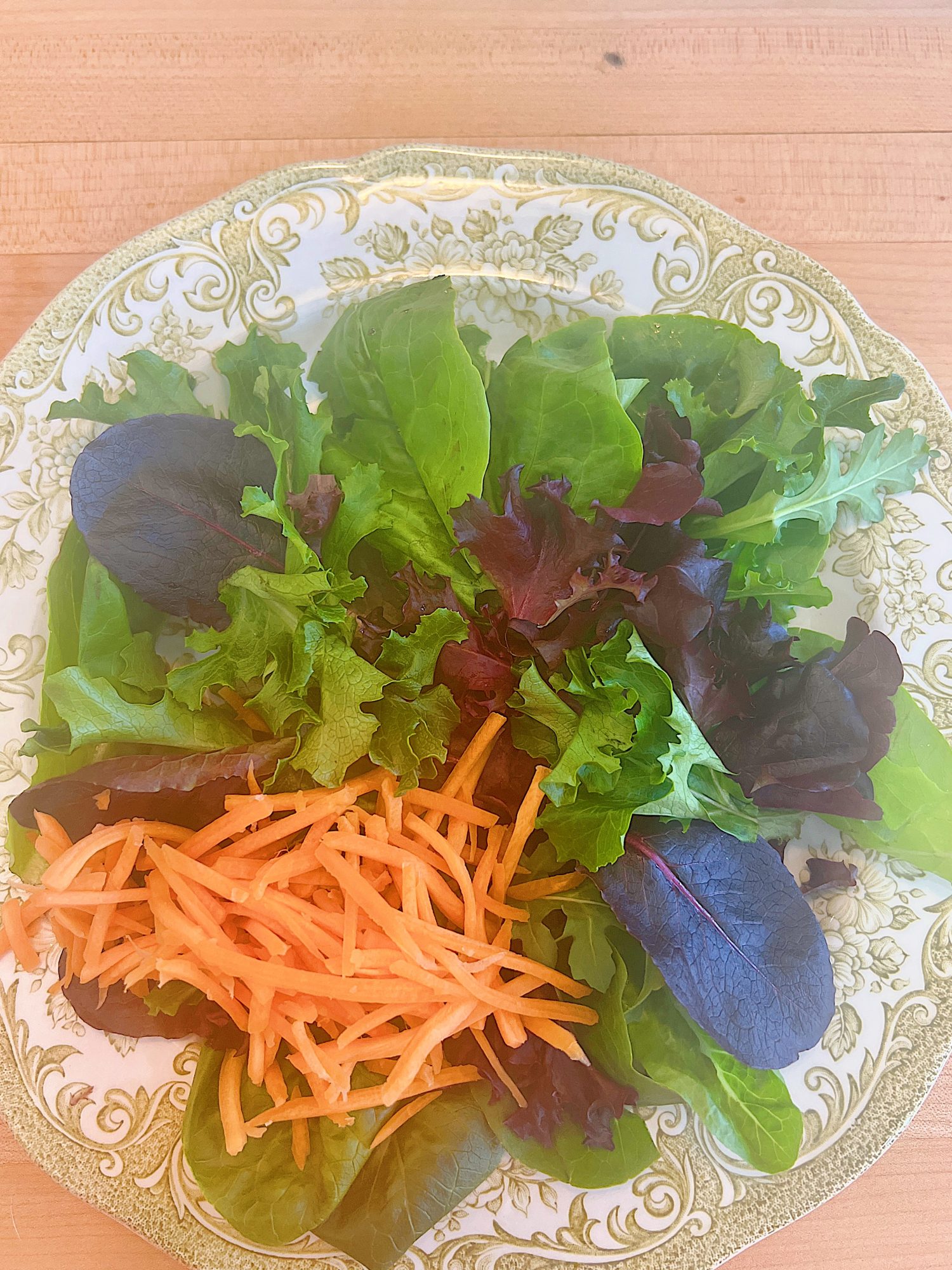 Spring Salad Recipe with Spice-Rubbed Salmon, mixed greens, tomatoes, avocados, cabbage, carrots, corn, and cilantro dressing.