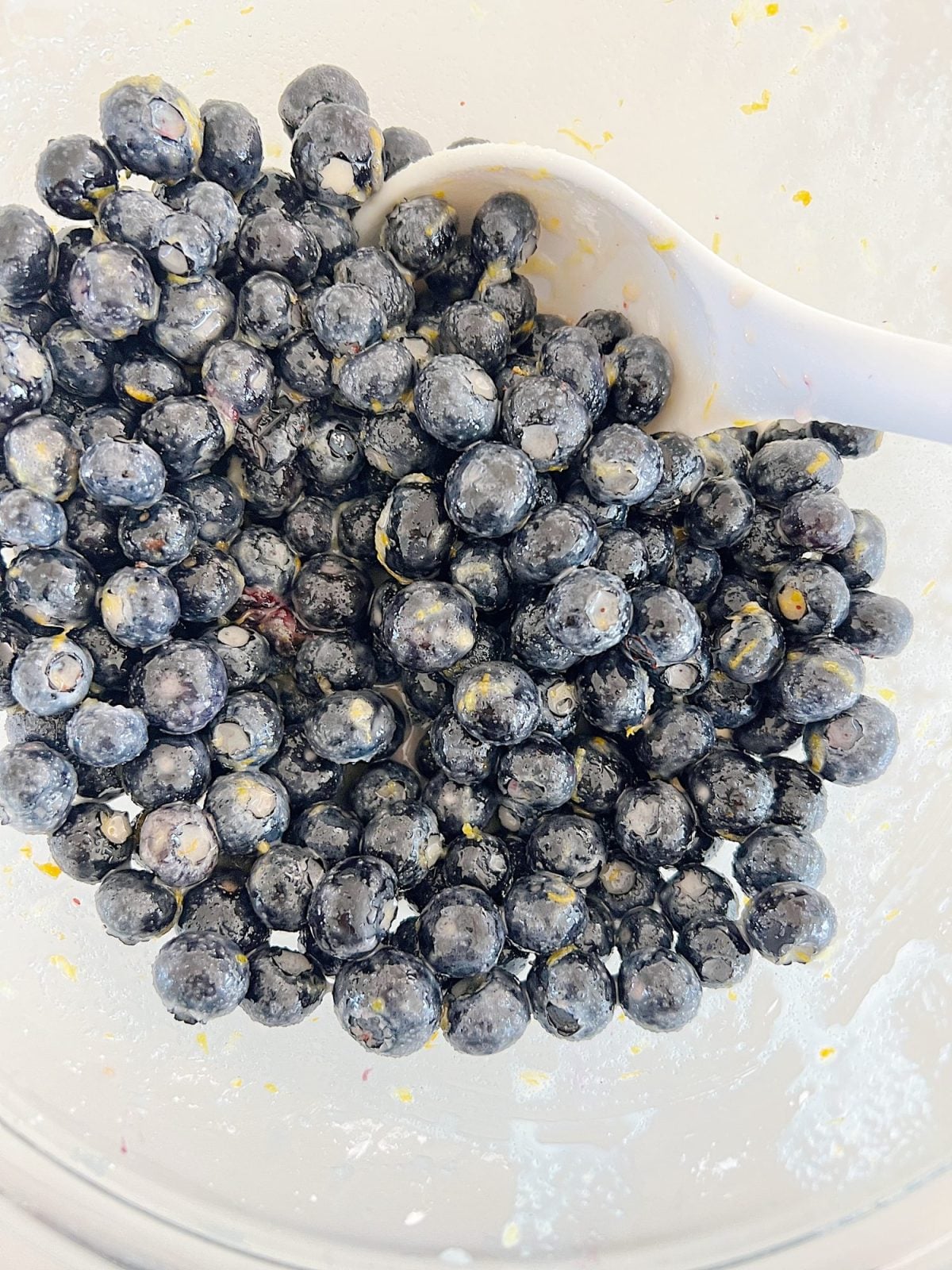 How to make a homemade lemon blueberry pie.