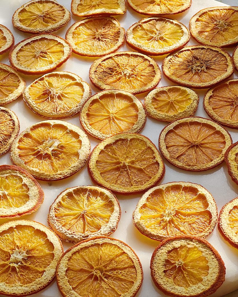 How to dry orange slices.