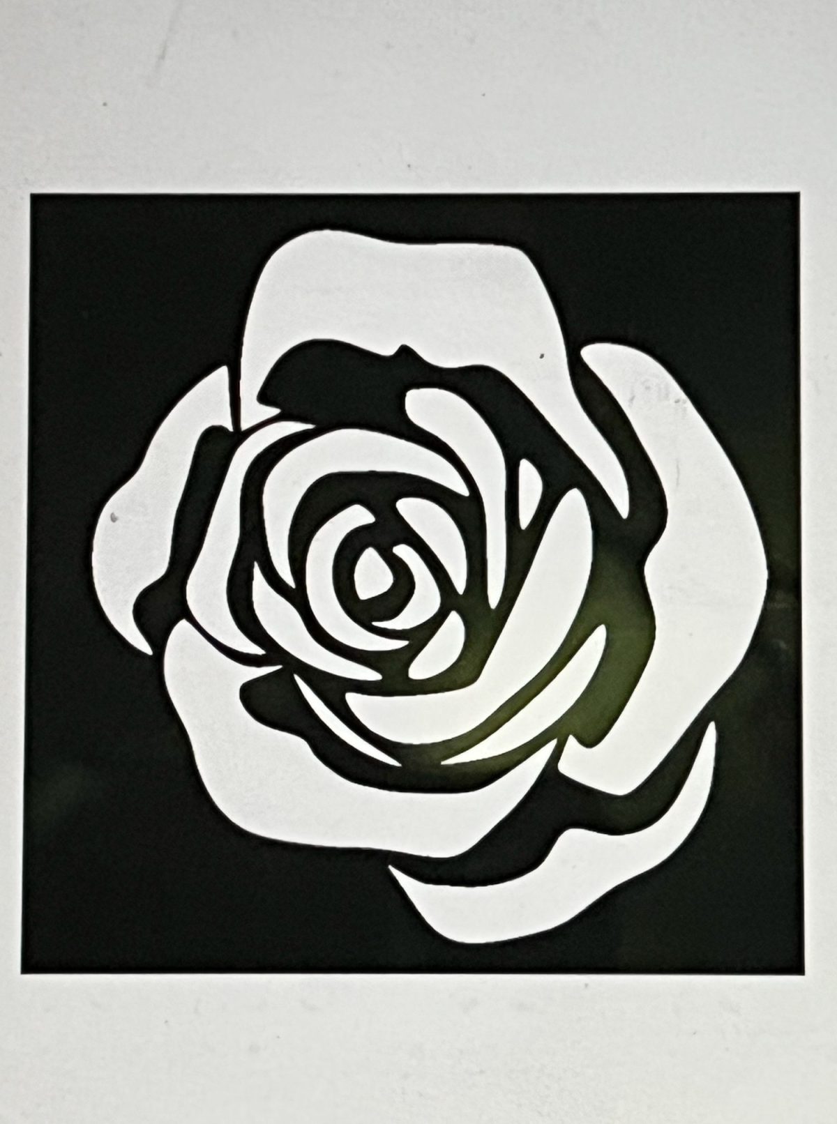How to use the xTool M1 laser cutter to make a rubber stamp, a wooden key chain, and a gift for girlfriends.