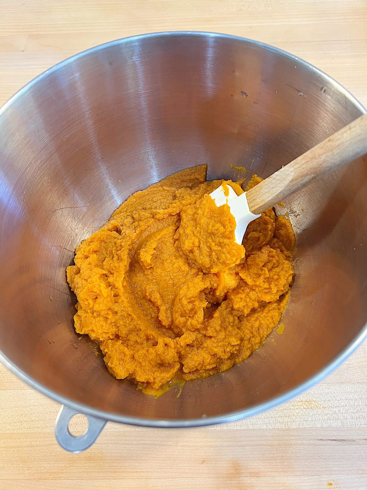 A homemade gingersnap pumpkin trifle recipe with layers of yumminess!