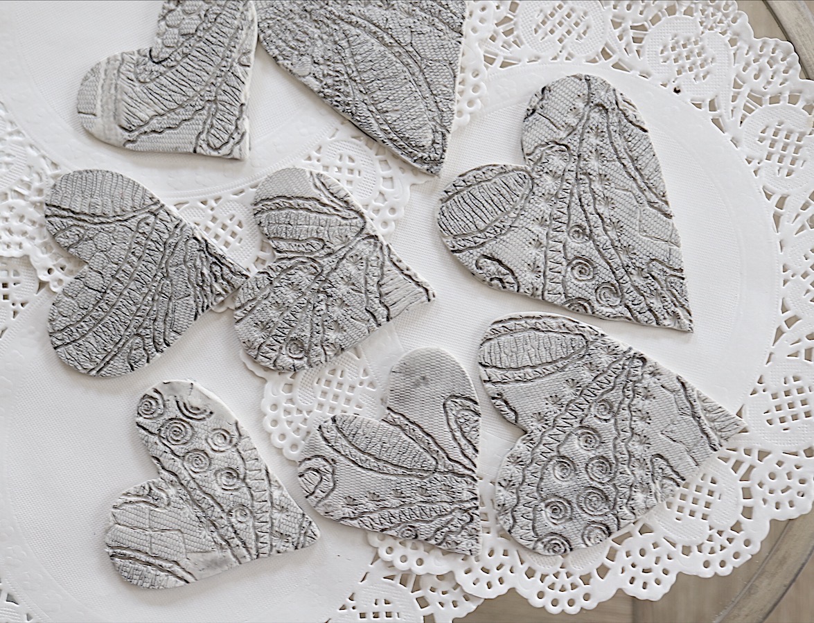 How to make a sliver vintage looking silver locket out of clay