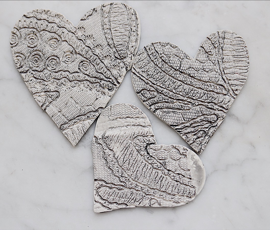How to make a sliver vintage looking silver locket out of clay