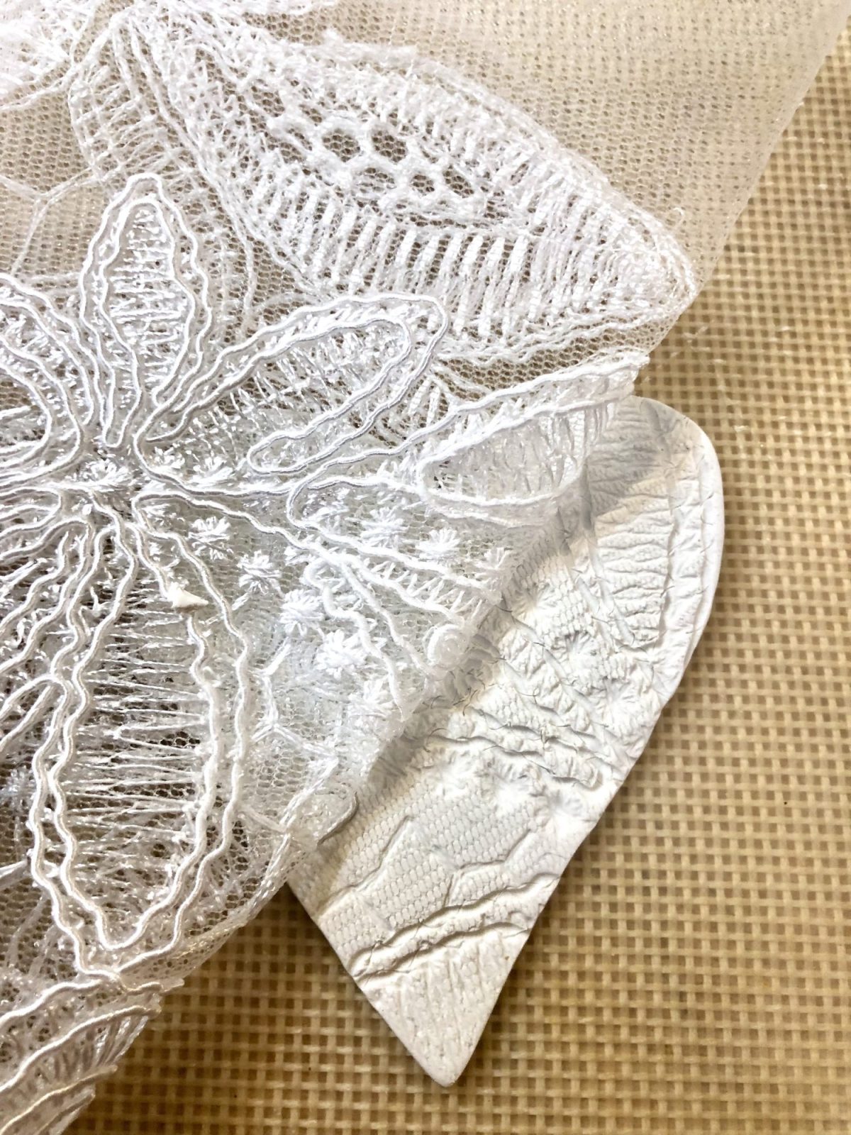 How to make a sliver vintage looking silver locket out of clay