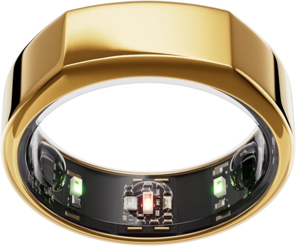 This Black Friday, discover a gold ring with electronic components and sensors elegantly integrated on the inside.