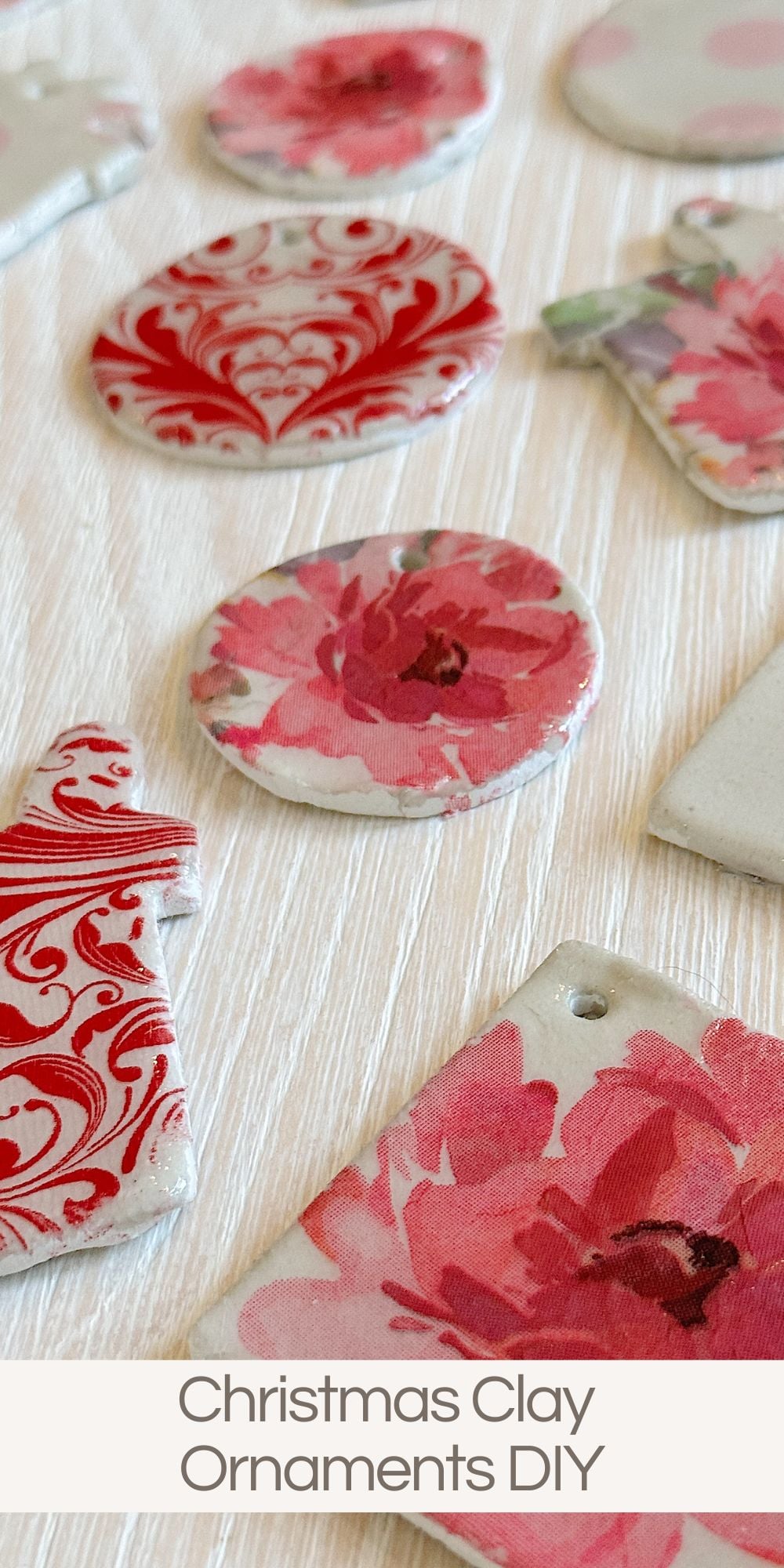 The holiday season is the perfect time to embrace creativity and make something special for your home or loved ones. I made Christmas clay ornaments with napkins and resin.