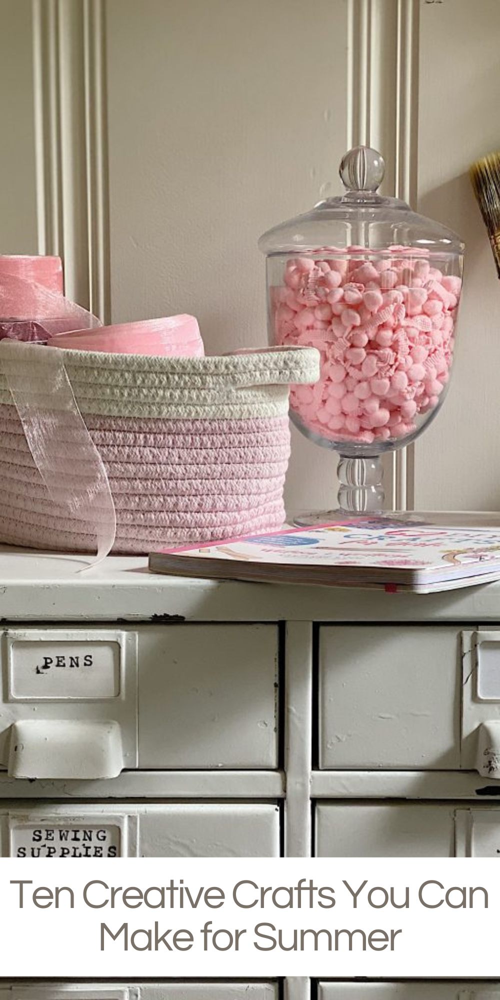 I love making creative crafts and today I have selected ten of my favorite crafts you can make now for summer.