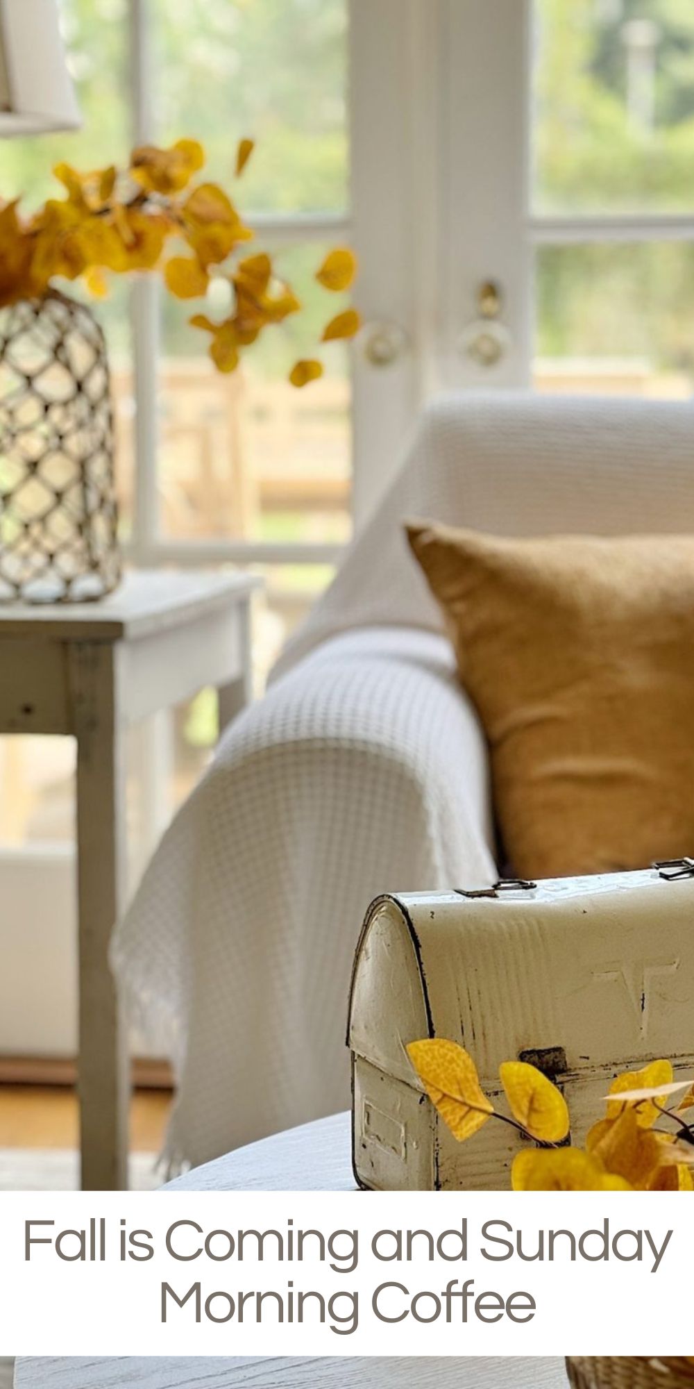 I love updating our home decor with the changing seasons, but I’ve always found it challenging to start decorating with fall decor early. And yet, fall is coming and just around the corner.